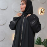 ⁦عبايه كلوش بتطريز شك على اكمام محدده⁩ - الصورة ⁦3⁩