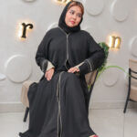 ⁦عبايه كلوش بتطريز شك على اكمام محدده⁩ - الصورة ⁦4⁩