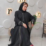 ⁦عبايه كلوش بتطريز شك على اكمام محدده⁩ - الصورة ⁦5⁩