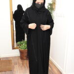 ⁦عبايه كريب ملكي بشك اسود و قيطان⁩ - الصورة ⁦5⁩