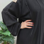 ⁦عبايه كريب ملكي بشك اسود و قيطان⁩ - الصورة ⁦11⁩