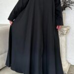 عبايه كلوش ساده بخيوط اسود مخفي