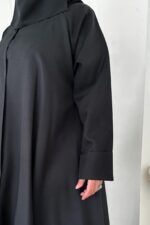 ⁦عبايه كلوش ساده بخيوط اسود مخفي⁩ - الصورة ⁦7⁩