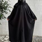 ⁦عبايه لف بخياطه يد مخفى من اكتاف وامام مميزه وكلاسيك⁩ - الصورة ⁦2⁩