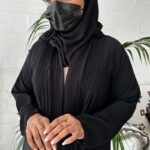 ⁦عبايه كلوش كلاسيك مزينة بدقات اري من امام⁩ - الصورة ⁦4⁩