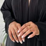 ⁦عبايه كلوش كلاسيك مزينة بدقات اري من امام⁩ - الصورة ⁦8⁩