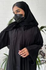 ⁦عبايه كريب اسود لف بشريط مميز⁩ - الصورة ⁦6⁩