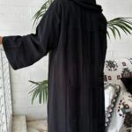 عبايه كريب اسود لف بشريط مميز