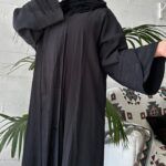 ⁦عبايه كريب اسود لف بشريط مميز⁩ - الصورة ⁦4⁩