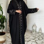 ⁦عباية نص بشت بتطريز اراي نحاسي⁩ - الصورة ⁦3⁩