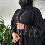 ⁦عباية نص بشت بتطريز اراي نحاسي⁩ - الصورة ⁦4⁩