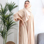 ⁦عباية بيج بكسرات بليسه ملونه⁩ - الصورة ⁦7⁩