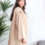 ⁦عباية بيج بكسرات بليسه ملونه⁩ - الصورة ⁦9⁩