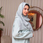 ⁦عباية تيفاني كلاسيك لمعه بتصميم مميز⁩ - الصورة ⁦2⁩