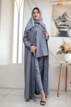 عباية ثلاث قطع رمادي طقم قماش كريب واقف