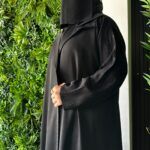 عباية كلوش بليزر بتطريز محددة أسود