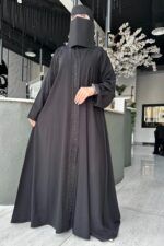 ⁦عبايه راقي كلوش مودل شك في اكتاف  و امام⁩ - الصورة ⁦4⁩