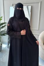 ⁦عباية كلوش بدقات بكم مفصول⁩ - الصورة ⁦3⁩