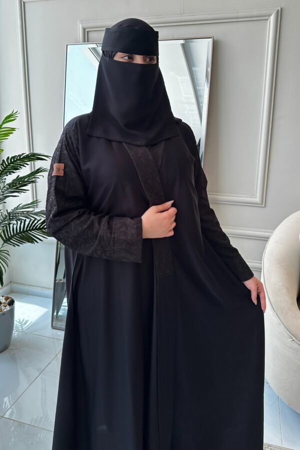 ⁦عباية كلوش بدقات بكم مفصول⁩ - الصورة ⁦3⁩