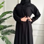 ⁦عبايه كلوش بلياقه دبل و اكمام مطرزه بشك مخفي⁩ - الصورة ⁦3⁩