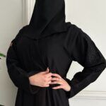 عبايه كلوش بلياقه دبل و اكمام مطرزه بشك مخفي