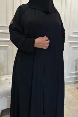 عباية كلوش نواعم محدد بشريط فصوص من اكمام و امام