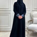 ⁦عباية بليزره ساده بكم جلد⁩ - الصورة ⁦6⁩