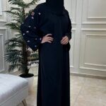 ⁦عبايه كتف بتطريز ورود صغير ملون كامل على اكمام⁩ - الصورة ⁦6⁩