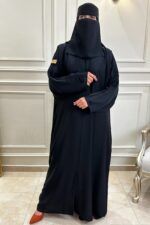 ⁦عبايه نص بشت بتطريز على اكتاف⁩ - الصورة ⁦3⁩