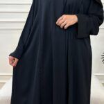 عبايه كتف مزينه بتطرير ارى اسود من امام
