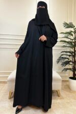 ⁦عبايه كتف مزينه بتطرير ارى اسود من امام⁩ - الصورة ⁦3⁩