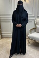 ⁦عبايه كتف بفصوص على شكل ورورد من امام⁩ - الصورة ⁦4⁩