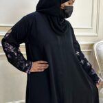 ⁦عباية نواعم بتطريز ملون على اكمام كامل⁩ - الصورة ⁦8⁩