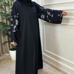 ⁦عبايه كتف بكم مفصول بتطريز ملون على كم⁩ - الصورة ⁦5⁩