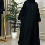 ⁦عبايه كتف مزينه بتطريز اسود على اكمام⁩ - الصورة ⁦6⁩