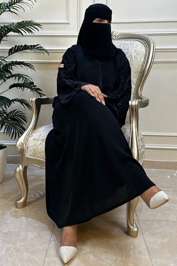 زارينا | متجر زارينا للعبايات والجلابيات توصيل سريع لجميع مدن المملكة
