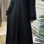 ⁦عبايه كتف مطرز على اكتاف محدده من امام بلون نحاسي⁩ - الصورة ⁦4⁩