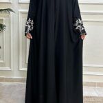 ⁦عباية كتف بتطريز شك اسود و بيج على اكمام⁩ - الصورة ⁦6⁩