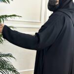 ⁦عباية مغلقه بزراير⁩ - الصورة ⁦7⁩