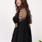 ⁦جلابيه بتطريز عربي وبكم وسيع بيج⁩ - الصورة ⁦5⁩