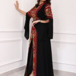 ⁦جلابيه بتطريز عربي و بكم وسيع احمر⁩ - الصورة ⁦10⁩