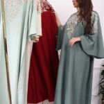 ⁦جلابيه اخضر بخرز من صدر منتد الى اكتاف⁩ - الصورة ⁦5⁩