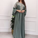 جلابيه اخضر بخرز من صدر منتد الى اكتاف