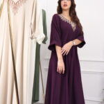 ⁦جلابيه خليجى بتطريز شك و فصوص من امام⁩ - الصورة ⁦8⁩