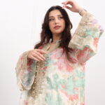 ⁦جلابية مشجره برتقالي بتطريز ذهبي⁩ - الصورة ⁦2⁩