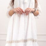 ⁦جلابيه ابيض بقماش مشجر من نفسه بكم مطاط⁩ - الصورة ⁦2⁩