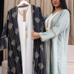 ⁦جلابية جاكار مشجره تيفاني بطبقة داخلية و شريط فصوص⁩ - الصورة ⁦5⁩