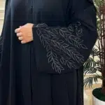 عباية انتر مطرز بني مخفى على الكم