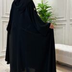 ⁦عبايه كلوش منسوجة بقماش نواعم مطرزه بخيوط اسود مخفى⁩ - الصورة ⁦6⁩