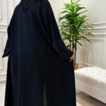 ⁦عبايه كلوش رقبة بقماش انترنت مطرزه عنابي بخيوط مخفى⁩ - الصورة ⁦7⁩